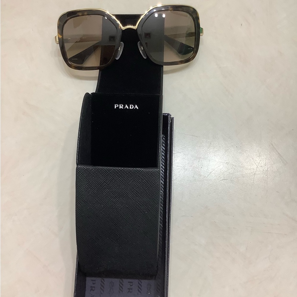 Prada Black Sunglasses - Picture 3 of 4